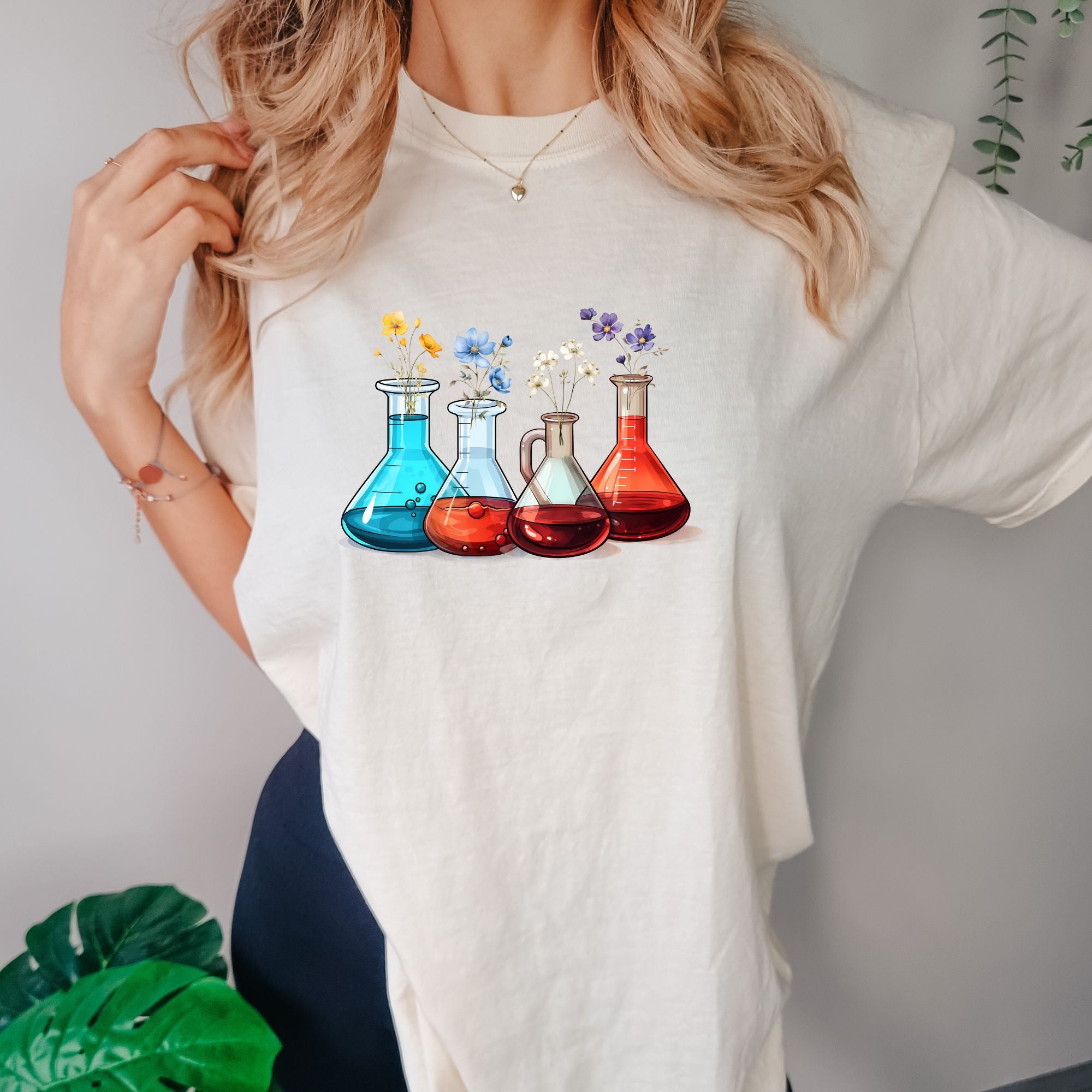 Floral Beaker T-shirt - Lab Life Shirt