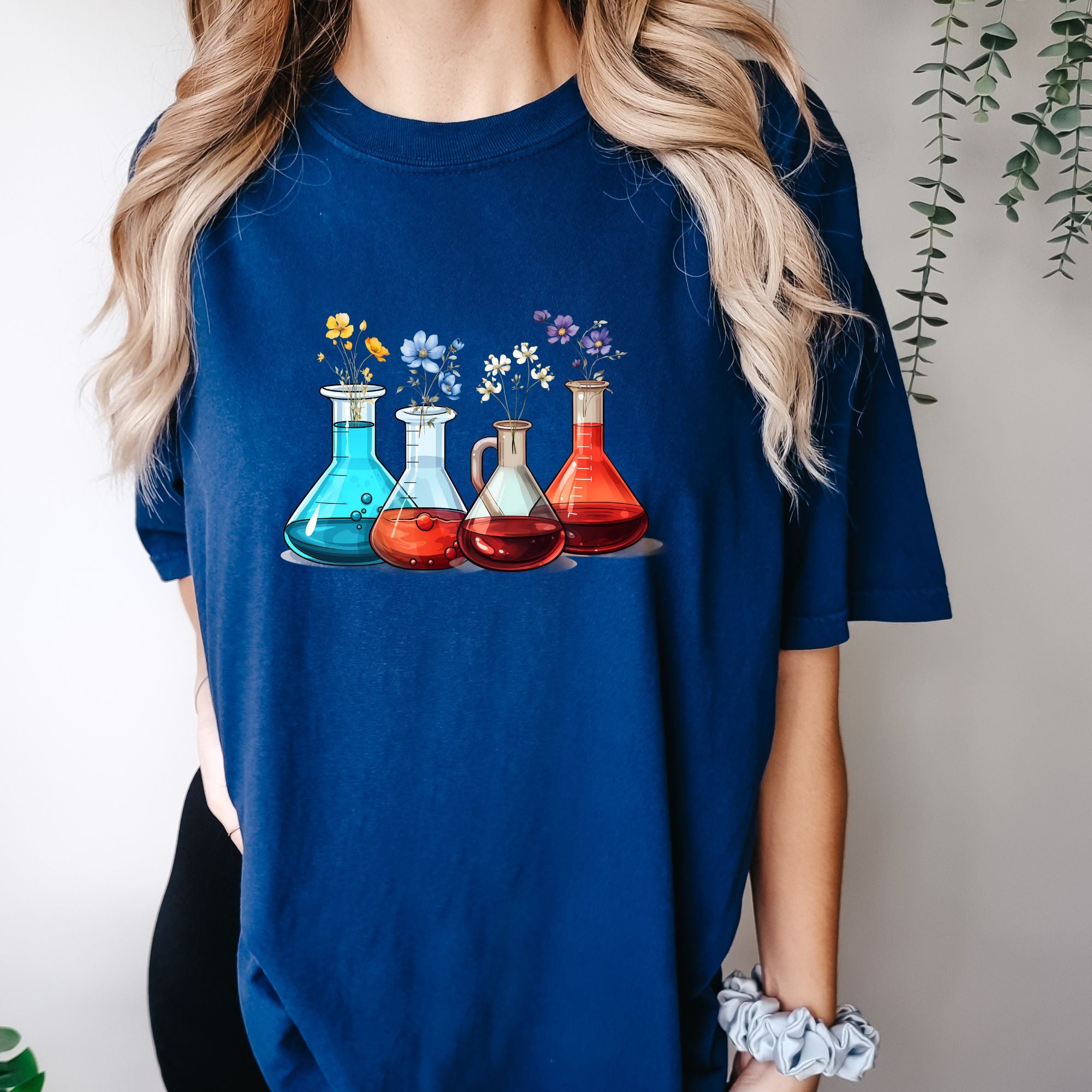 Floral Beaker T-shirt - Lab Life Shirt